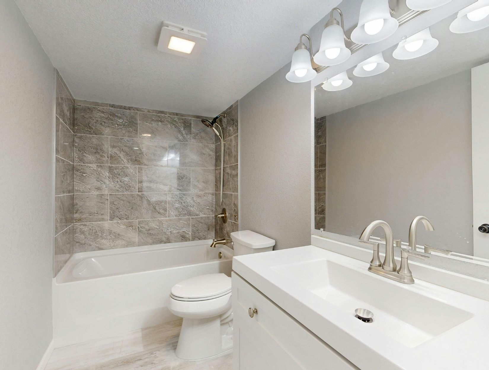 How do I choose a trusted cleaning company in Lincoln Park Chicago?