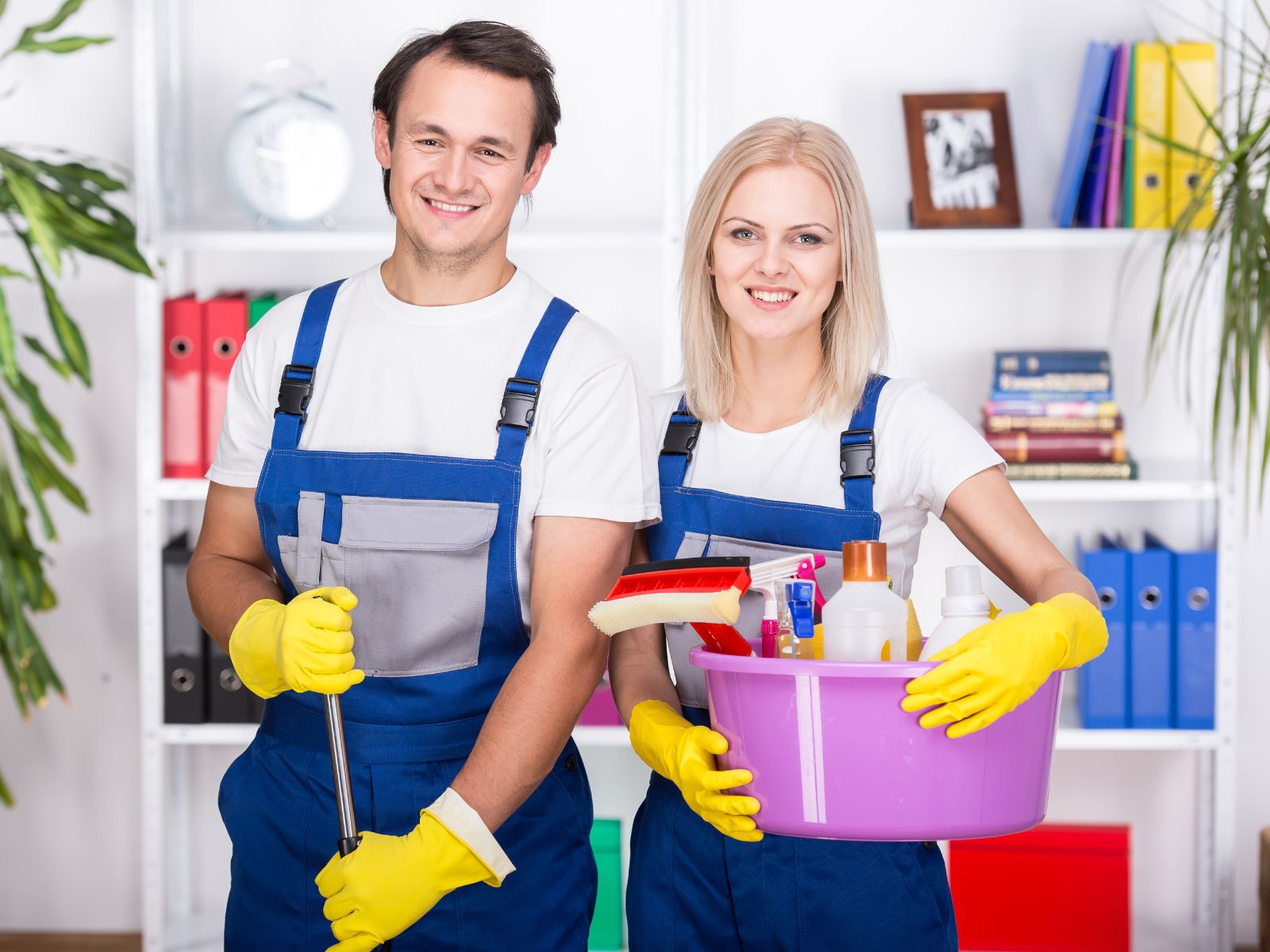 How do cleaners handle carpet dirt