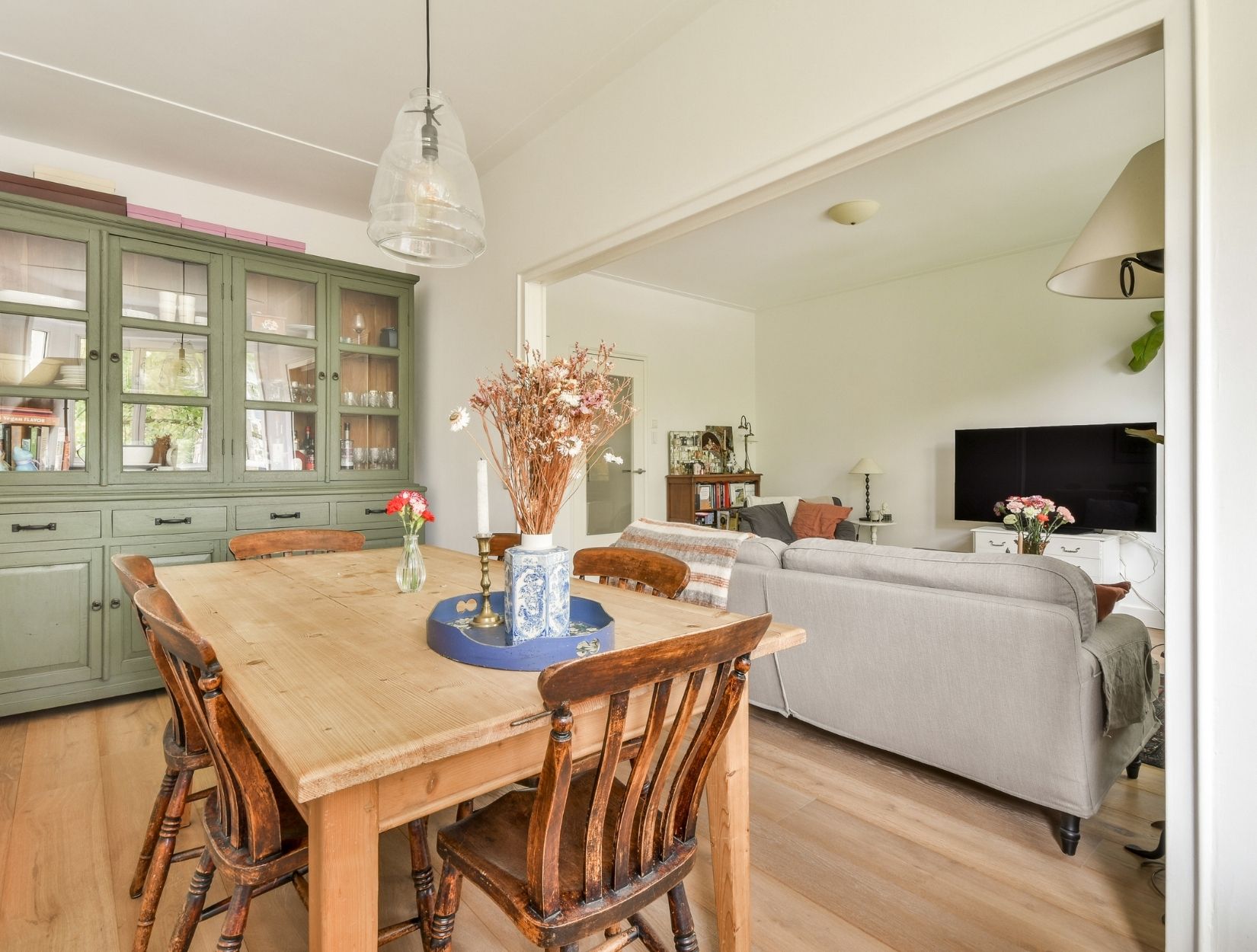 Monthly Cleaning for Low-Maintenance Homes